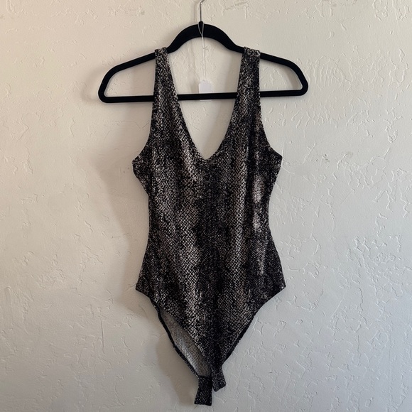 Abound Tops - Abound Black and White Textured Sleeveless Top